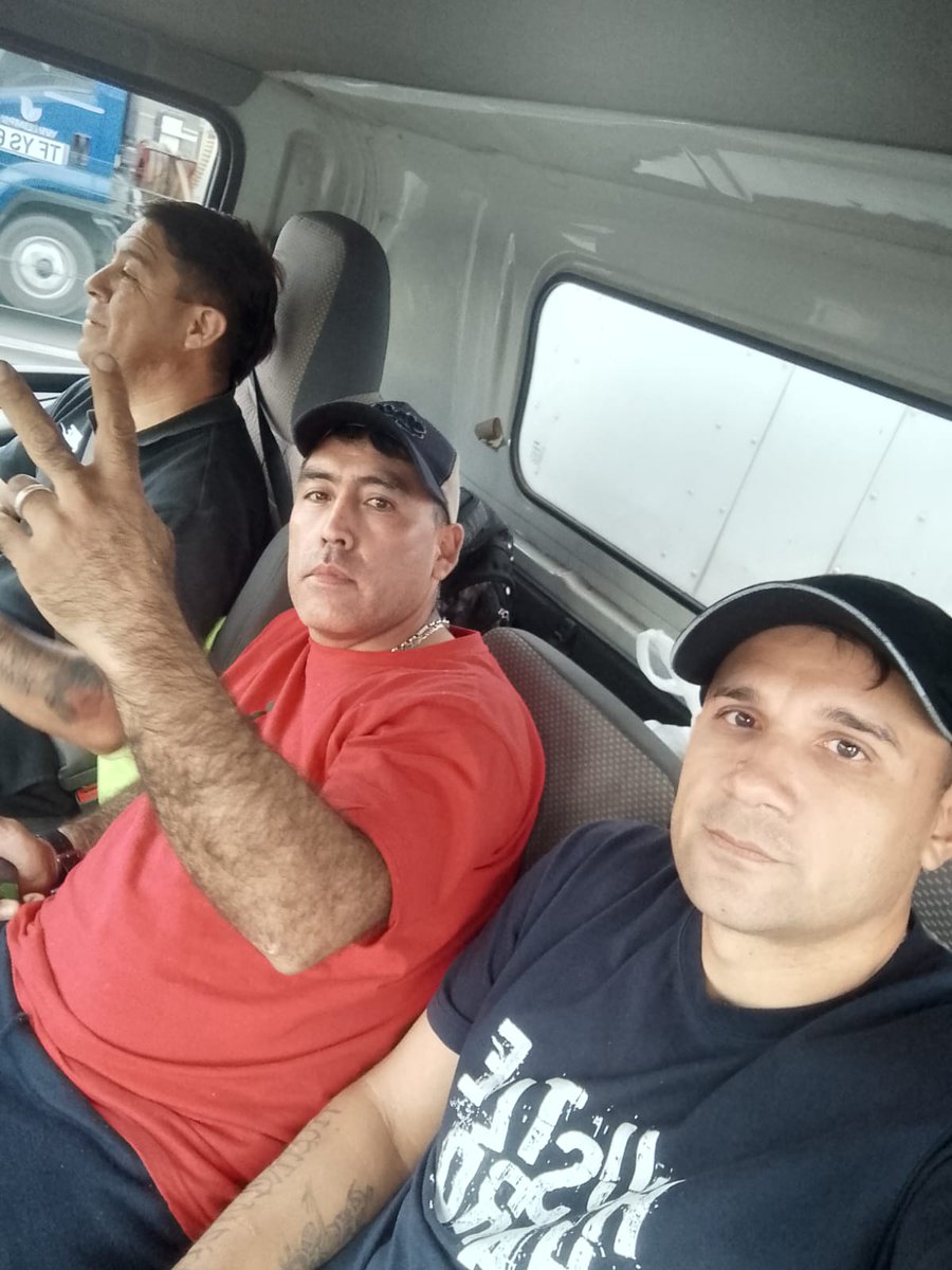 Khristianbrio's tweet photo. La delincuencia no se combate con seguridad
En Aguas Dimas empresa q trabaja solo ex reos si se combate la delincuencia
Acá 6 personas q salieron d la cárcel y hoy están trabajando y no están delinquiendo
Si alguien necesita agua purificada haz pedido al watsap +56954004450
RT 🙏 https://t.co/bPXKKMVxhC