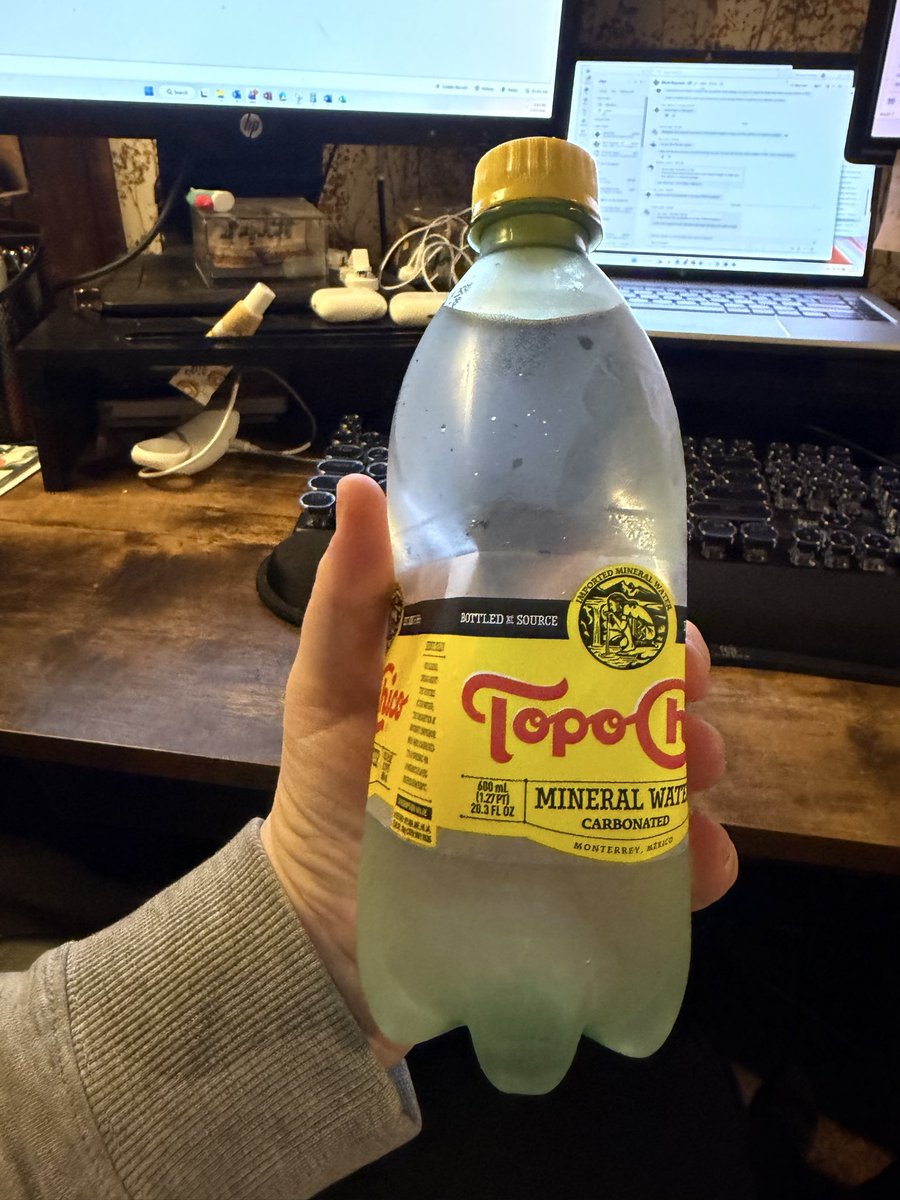T_Run_Money's tweet photo. Hey @TopoChicoUSA , why is half the case we bought from Sam’s Club completely flat? 0 carbonation in these bad boys https://t.co/oGfcQDsYHo