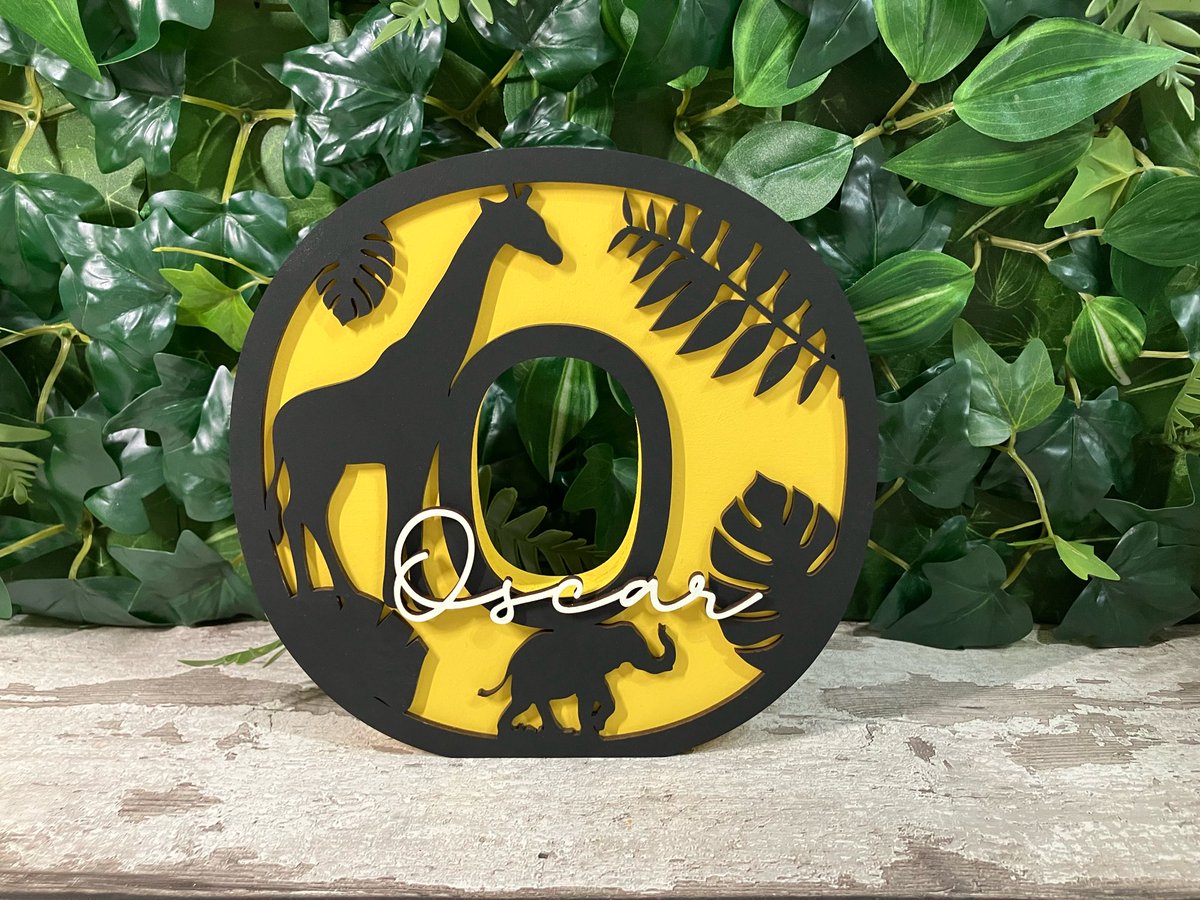 GertrudeGifts's tweet image. Personalised Safari Freestanding Name Sign Letter – 20cm

GertrudesGiftsByBeth.etsy.com

Add a whimsical touch to any child’s room with this beautifully handcrafted personalised giraffe and elephant letter. 

#safari #children #nurserydecor #giraffe #giftideas