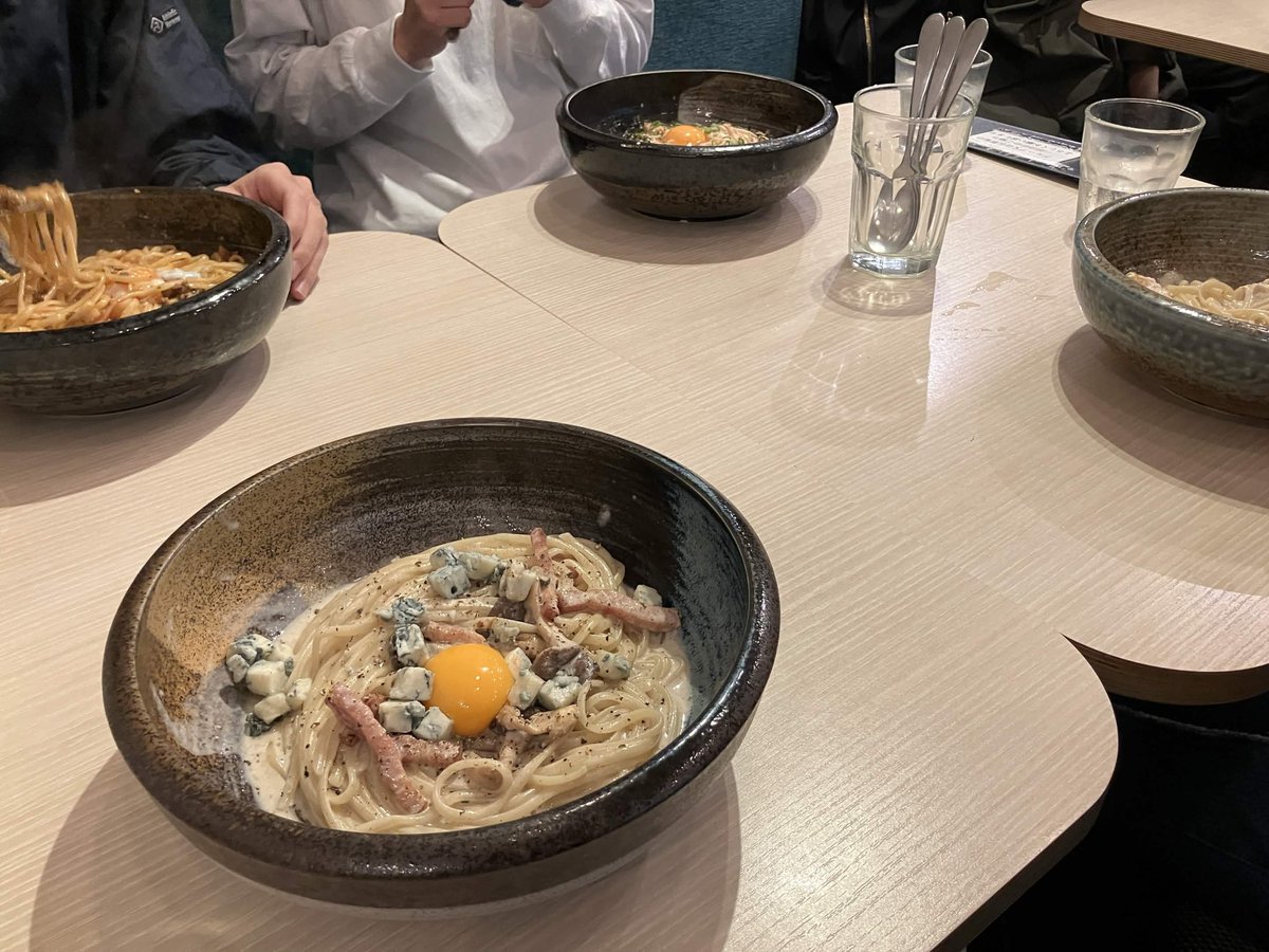 puyofire's tweet photo. 昨日は対面活動日でした！
久しぶりに総当たり戦をやってみたり、活動後の夕食何処行くかで対立したりと(結果おしゃれなパスタ屋さんになった)、普段より印象深い日になったと思います。
5月にも対面活動の予定があるので、気になる方は是非連絡してくれると嬉しいです！！！ https://t.co/JIqmOSaB7f