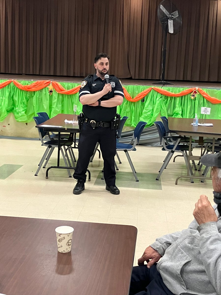 NYPD 101st Precinct tweet media