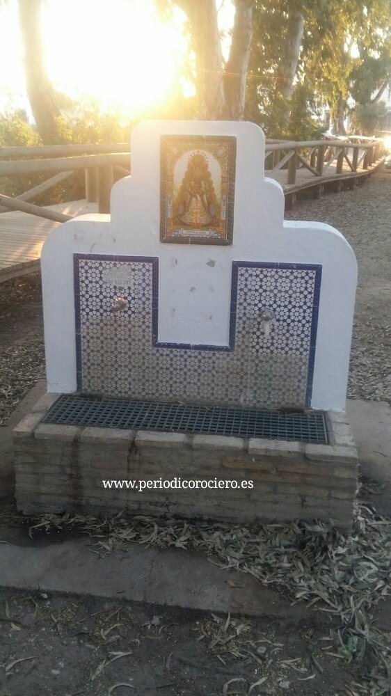 DiarioRociero's tweet photo. Buenos días nos dé Dios. 
Hoy es 12 de MAYO de 2.026 y quedan 14 días para el lunes del #Rocío2026
y 98 para el #Traslado2026 de la Virgen a su pueblo.
¡Feliz martes!
#Rocieros 
#ElRocio
#EnLasManosDeLaVirgen
#AlégrateHaResucitadoElSeñor https://t.co/RF5InU6v7F