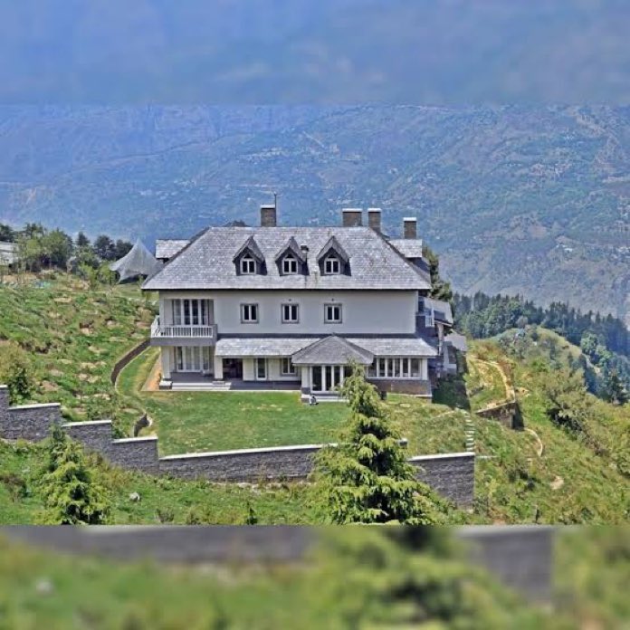 DharmaDialect's tweet image. Guess how many trees were cut and to what extent Priyanka Gandhi went to get a house here ? #hypocrisy #rahulgandhi #priyankagandhi #dhruvrathee