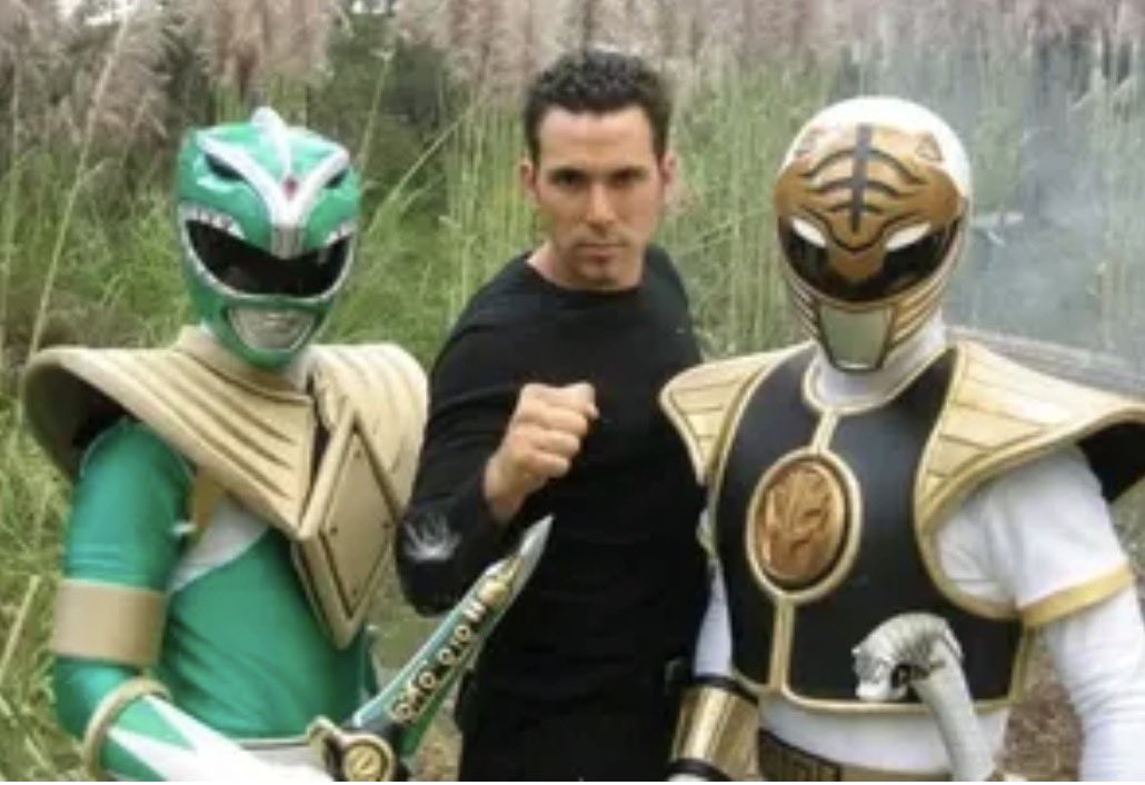 DG12Comms's tweet photo. @JDCITYHILL @hollywoodscifi Tommy Oliver as White Ranger, (Is also Green) 

White + Black = 22 + Gold (11) = 33 👁️ 

Green ( Capital G = 33 ) Green = Heart Chakra ❇️

795514 = 31/4 Law and Order, Structure , Discipline, Military. 

 31 + 2 (Peace) = 33 Master Teacher 

< He also looks like you @JDCITYHILL > https://t.co/Dr7dCZSO5I