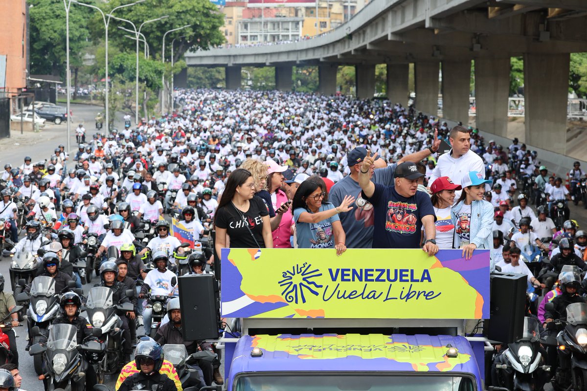 laChiqui tweet media