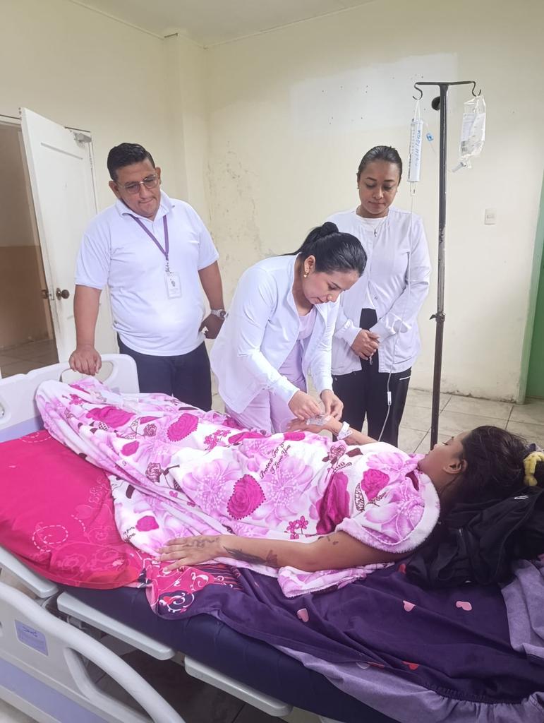 DPS_LosRios's tweet image. #ElNuevoEcuador | Los planes de contingencia de @Salud_Ec por el feriado nacional, contempla la activación permanente del Hospital Jaime Roldós Aguilera de #Ventanas y la unidad del cantón #Quinsaloma, asegurando la oferta de servicios esenciales, por ejemplo la vacunación.