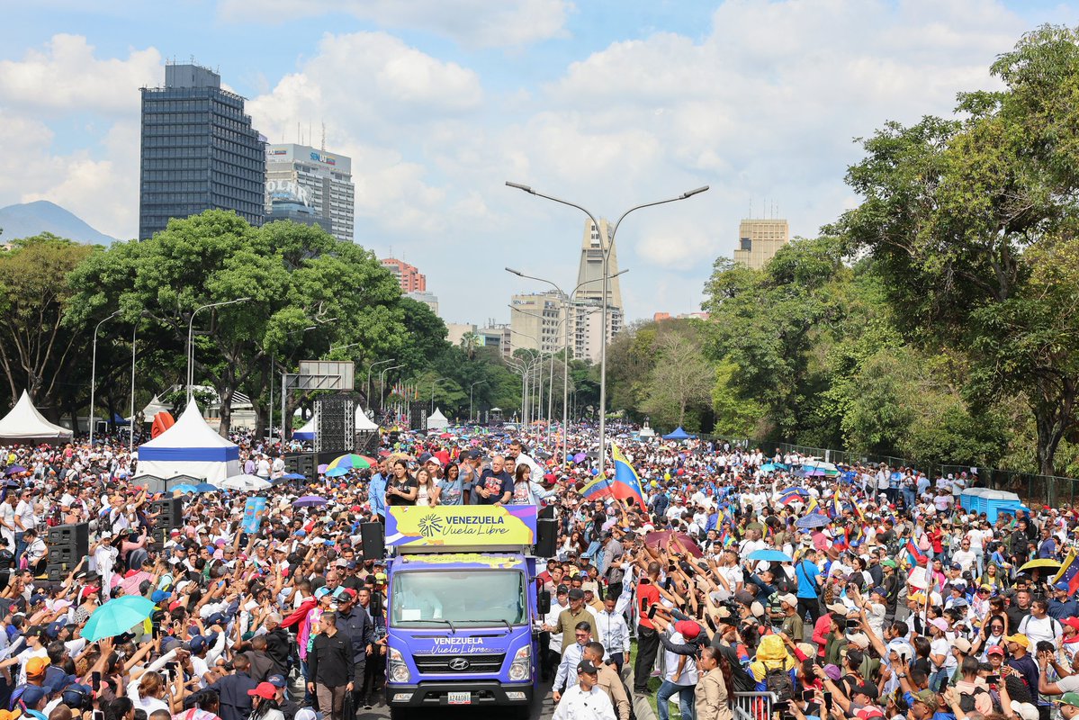 laChiqui tweet media