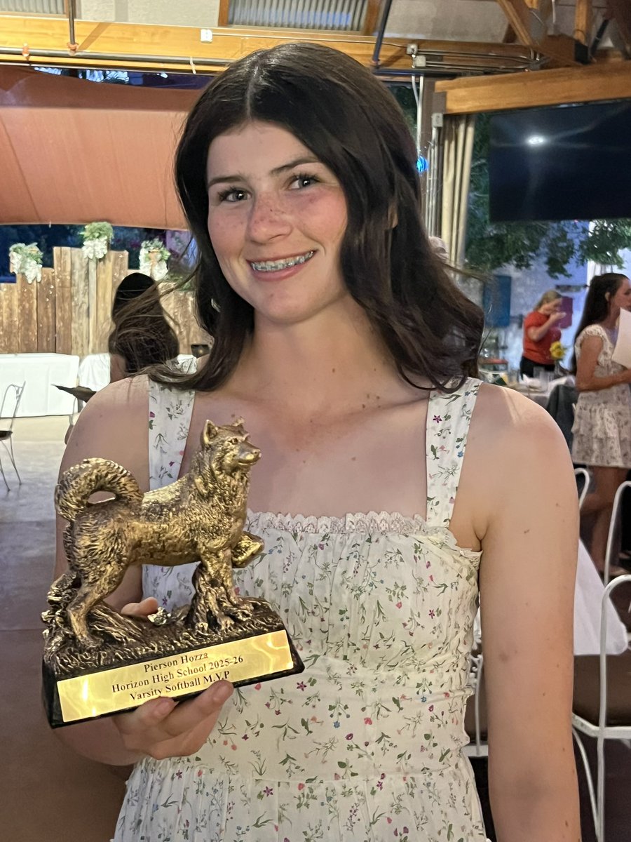 PiersonHozza27's tweet photo. So grateful to receive the 2025-26 Horizon Softball MVP Award https://t.co/lyhGNIXTy9
