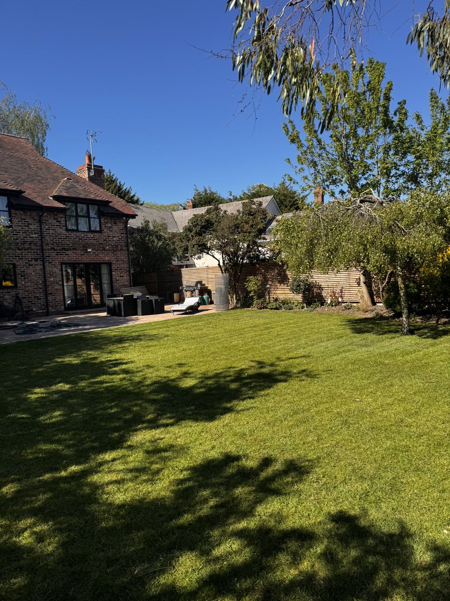 DH_Maintenance's tweet image. To finish it was #drop #cutting this one - looking amazing as it still needs a #feed - have a good #night everyone ❤️