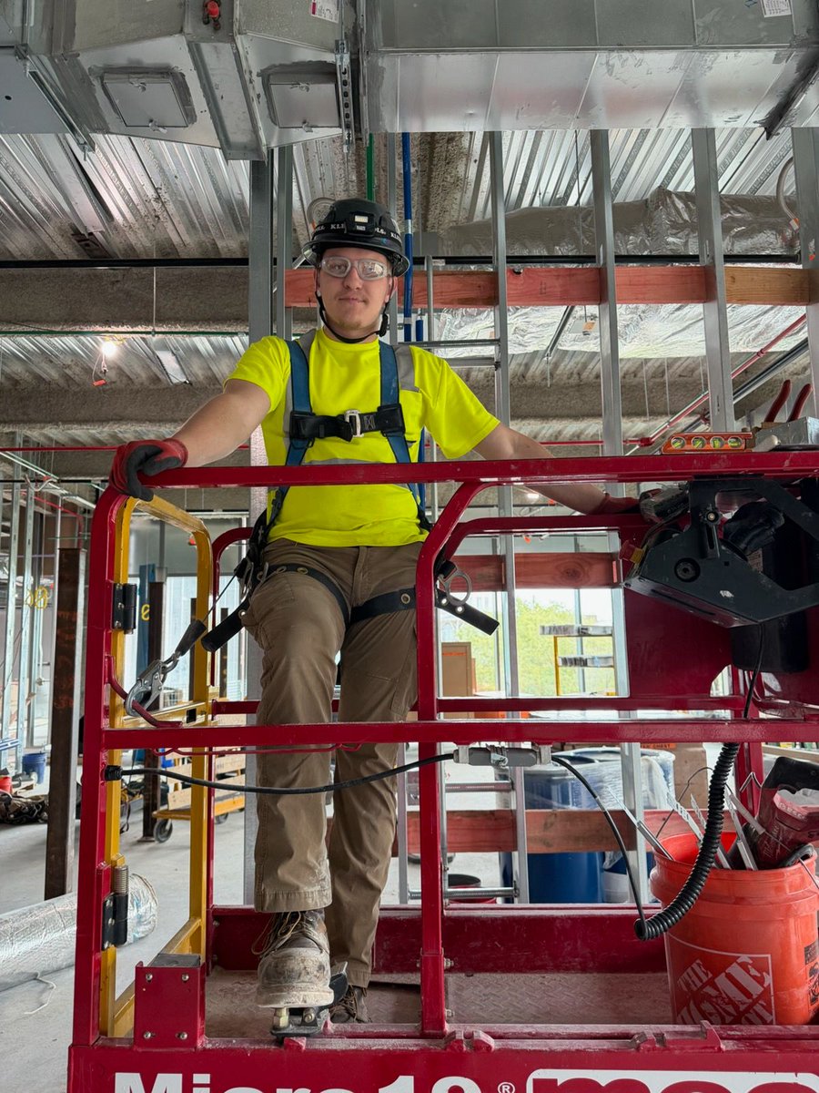 wep_us's tweet photo. For #NAW2026, WEP is proud to highlight Curtis Jenkins from Magoffin County High School.

Curtis is currently working with IBEW Local on his Registered Apprenticeship in Electricity. #uswepproject https://t.co/o0GRiYV1LL