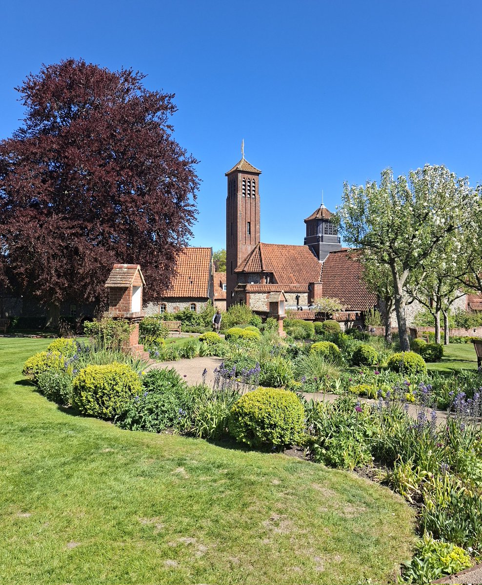 mycathardy's tweet image. Gardens at The Shrine of Our Lady of Walsingham #Shrine #Walsingham #Gardens