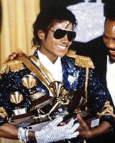 𝓥𝓮𝓻𝓸𝓷𝓲𝓬𝓪💫 | MJ fan tweet media