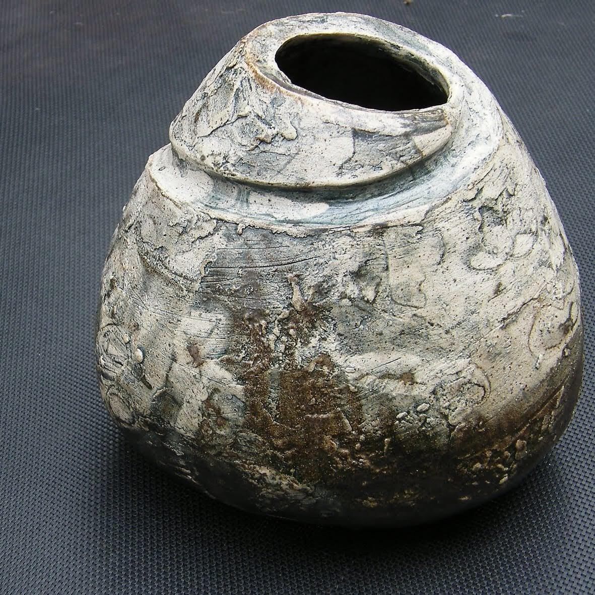 jennymeehanart's tweet image. I  use different media in order to explore ideas and emotions this is one of my #ceramic pieces. #art #love #selfdevelopment #jennymeehanart #indieartist #contemporaryart #visualarts #crafts #expressionist #abstractart #artexhibition #artgallery #contemporaryartist #exploration