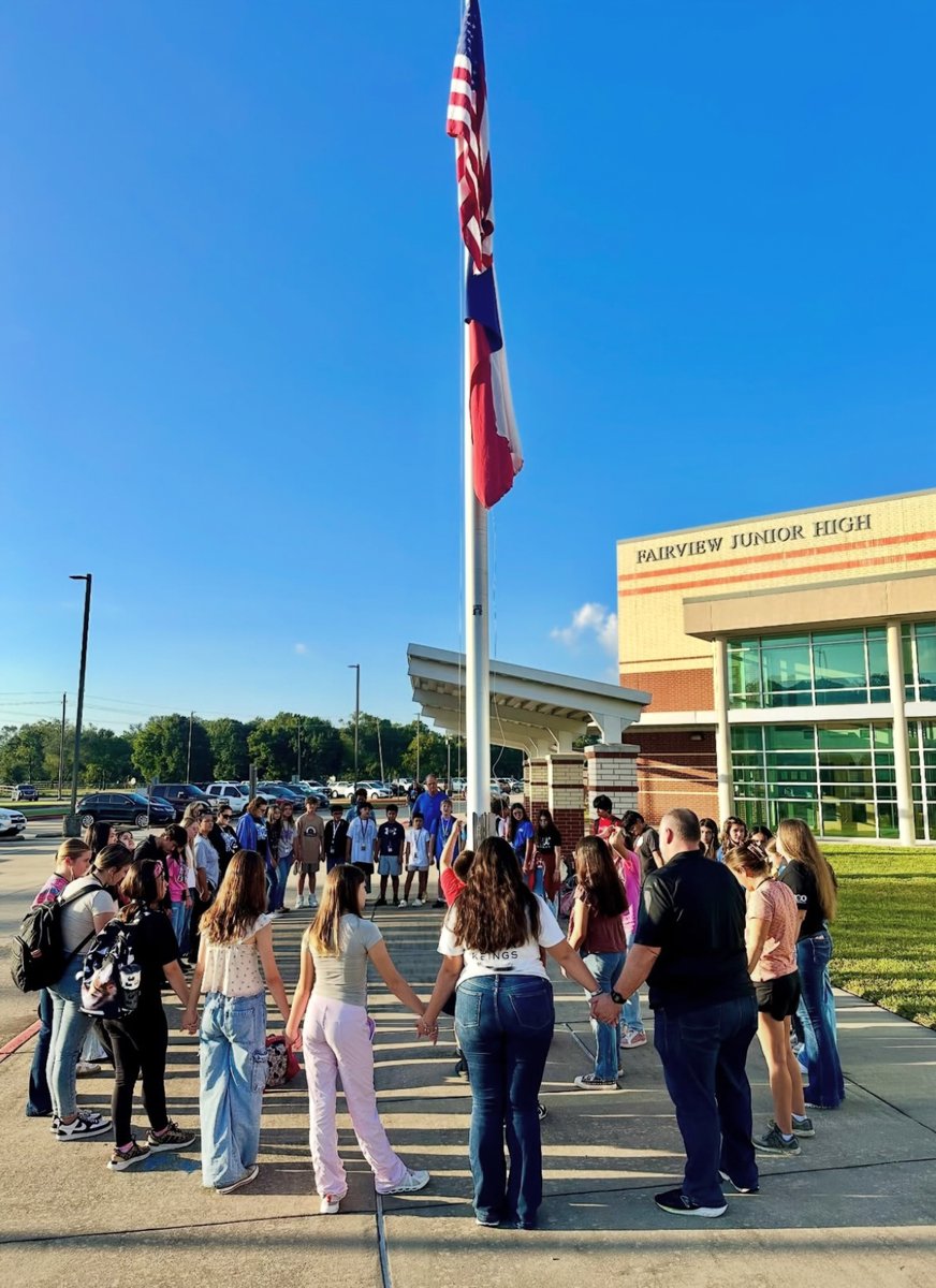 SeeYouAtThePole's tweet photo. What if the thing you’re waiting on God to change is the thing He’s using to change you? #syatp https://t.co/sLg1YH0U4Z