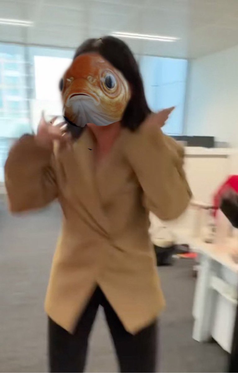 𝙴.𝙱. tweet media
