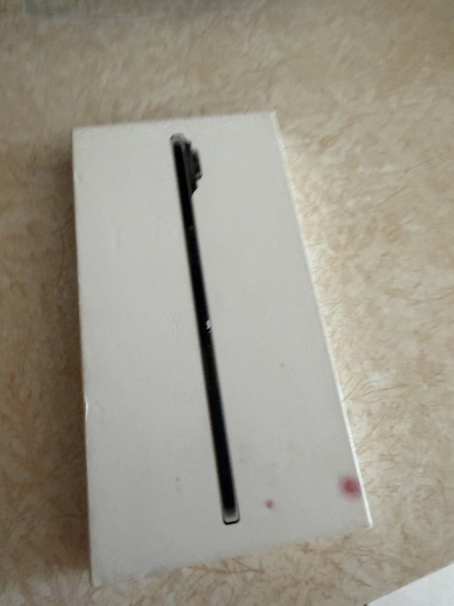 oneroseproject's tweet photo. @ATT Do you have people who actually help? 😡 I received a new device JANUARY and I’ve been trying to return this for months and stores act like it’s a plague to take it…new device arrived opened and I’m being charged $1,000. How can I leave your service asap. My phone 📞 is off and this is UNACCEPTABLE I can’t work!