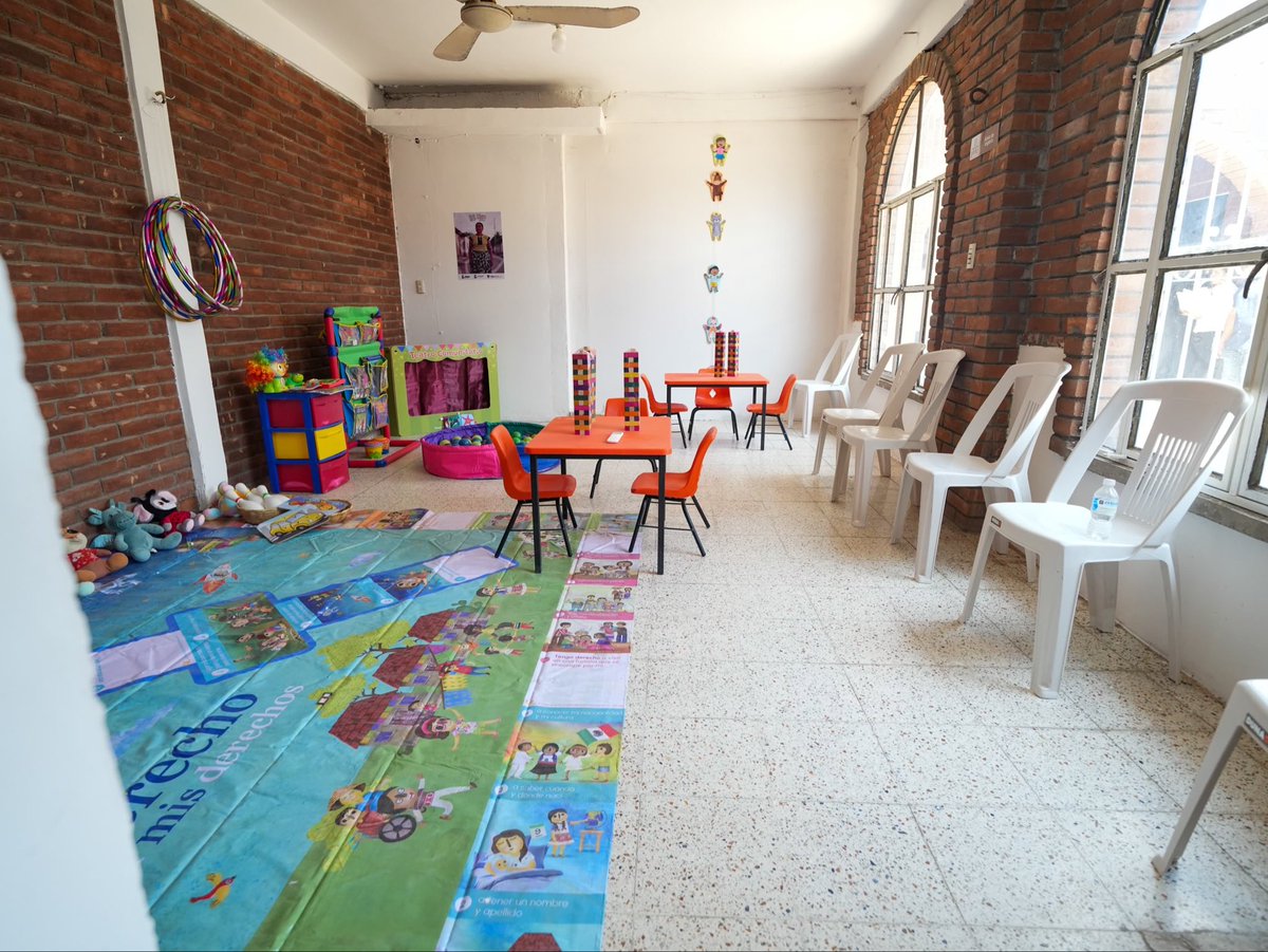 Nino_Morales1's tweet photo. En Juchitán de Zaragoza, acompañamos a nuestro gobernador, @salomonj, en la inauguración del Centro LIBRE para las Mujeres, un espacio pensado para fortalecer su autonomía, donde recibirán apoyo, orientación, capacitación y acompañamiento integral.

Este importante proyecto envía un mensaje a todas las mujeres que no están solas. Aquí encontrarán atención psicológica, asesoría jurídica y el respaldo de trabajadoras sociales, en un entorno seguro donde podrán expresarse y recibir apoyo.

#LaAuténticaVozDelPueblo #NinoMorales #Morena #SenadorDeTerritorio