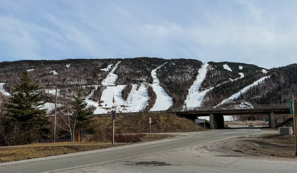 DonnieOK's tweet image. As April comes to an end...we still have loads of #snow here on the west coast of #Newfoundland #nlwx #MarbleMountain spring is here though....  :)