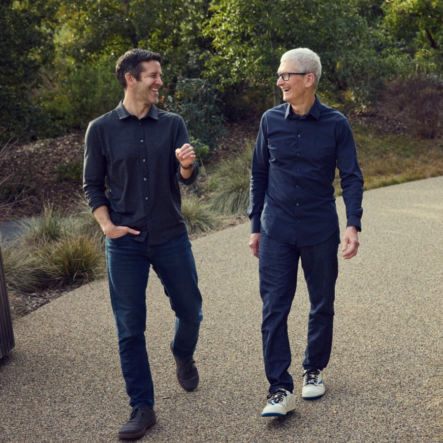 wallstengine's tweet image. Apple $AAPL Q2'26 EARNINGS HIGHLIGHTS

🔹 Revenue: $111.184B (Est. $109.66B) 🟢; +16.6% YoY
🔹 EPS: $2.01 (Est. $1.96) 🟢; +21.8% YoY
🔹 Greater China Revenue: $20.497B (Est. $18.91B) 🟢; +28.1% YoY

Segment Revenue:
🔹 iPhone: $56.994B (Est. $56.98B) 🟢; +21.7% YoY
🔹 Services: