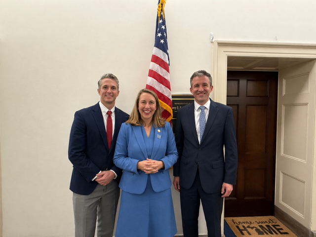 mibeverage's tweet photo. Last week, the Michigan Beverage Association took on Washington, D.C.! 

We met with our elected officials to discuss the beverage industry's economic impact.

Thanks to @RepScholten, @RepMoolenaar and @RepJackBergman for taking the time to meet with us! https://t.co/j3cuOHnHJJ