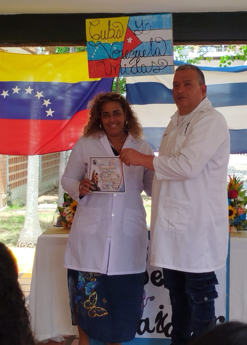 cubacooperaven's tweet image. ¡Compromiso y alegría en #Miranda! 🚩🩺

Desde el CDI California Sur, celebramos el #1DeMayo con un acto estadual que une a cubanos y venezolanos en hermandad. Reconocemos la entrega de quienes defienden la vida y la patria con su labor diaria. ¡Unidos por la salud! 🇨🇺🇻🇪