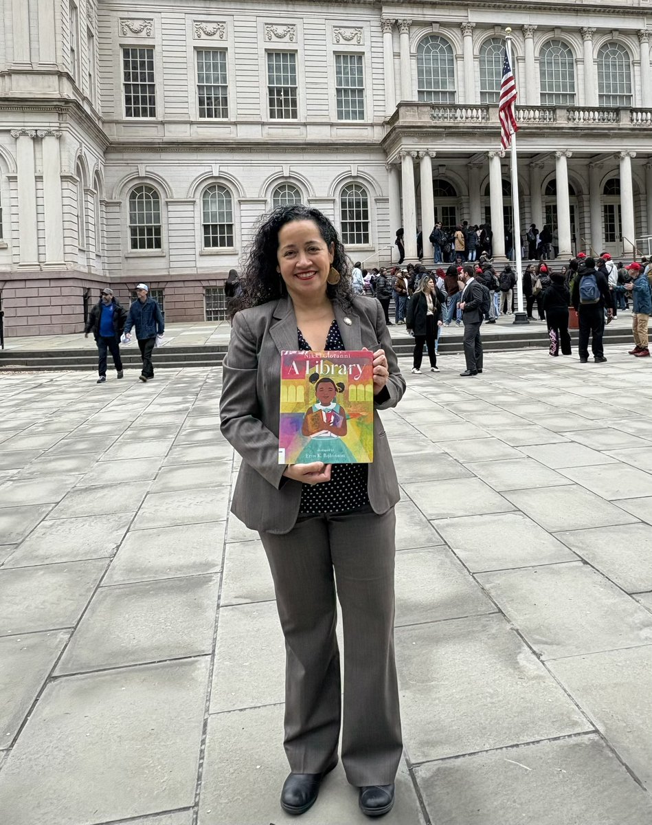 NYC Libraries tweet media