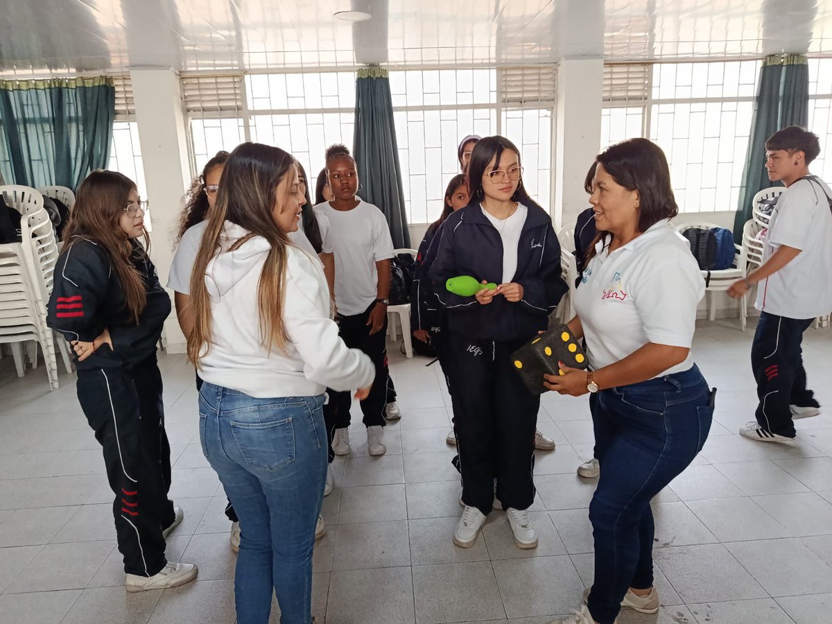 Secretaría de lo Social y la Familia Cundinamarca tweet media