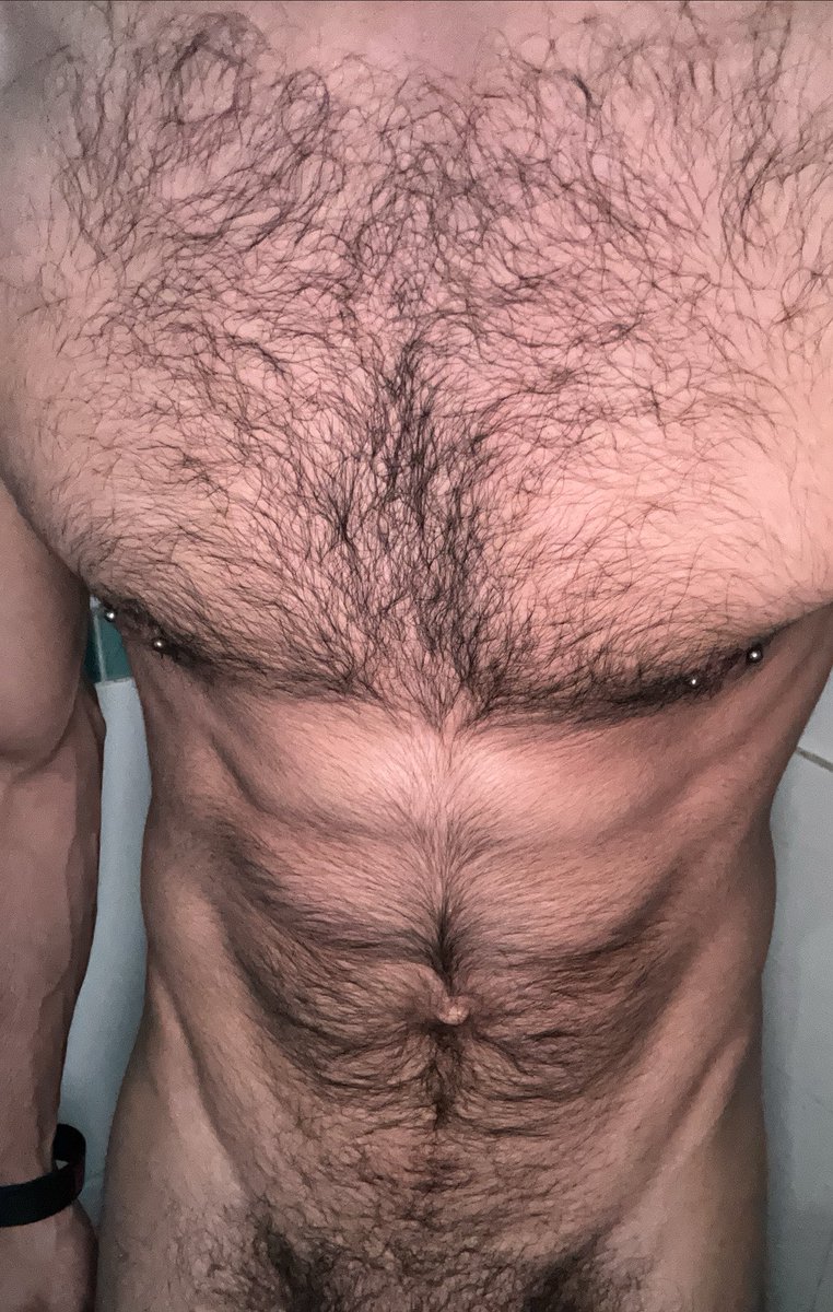 alymetalcore's tweet image. Got both of my nipples pierced 🗡️🗡️

#metalhead #peircing #alternative #muscles #goth
