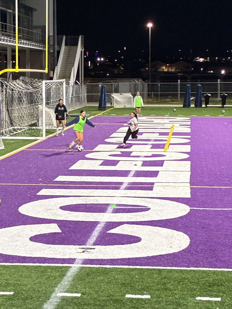 kierransidney's tweet image. I had a really great visit and meetings with players and coaches a couple weeks ago. Really hoping it works out! #Yotes #Prayers #Home