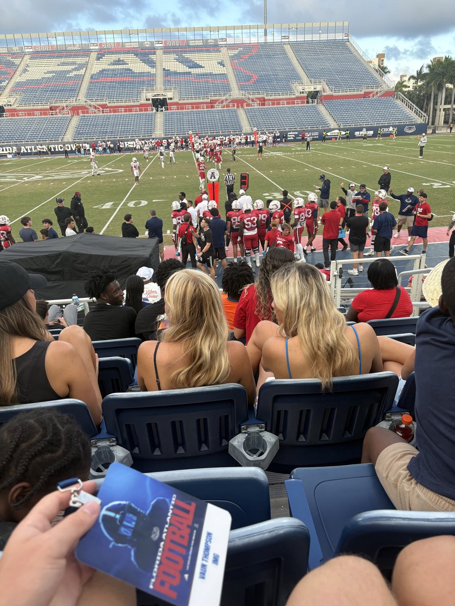 Vaun Thompson tweet media