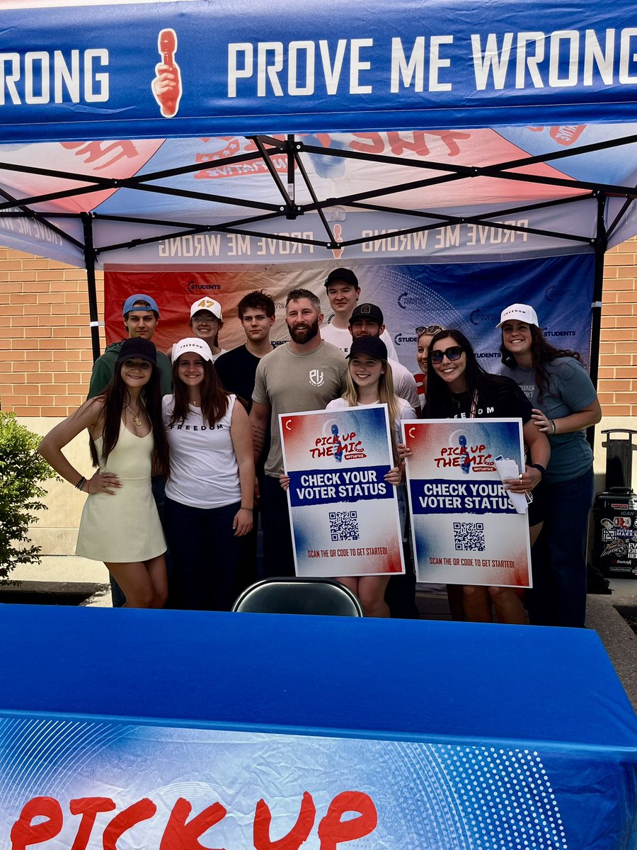 We had the privilege of hosting <a href="/ShaneWinnings/">Shane Winnings</a> last week at <a href="/GVSU/">Grand Valley State</a>! Thanks to everyone that attended, asked Shane a question and engaged in respectful debate. The GVSU <a href="/tpusastudents/">TPUSA Students</a> did a phenomenal job and we are so excited for future events🇺🇸🎤

#pickupthemic #provemewrong