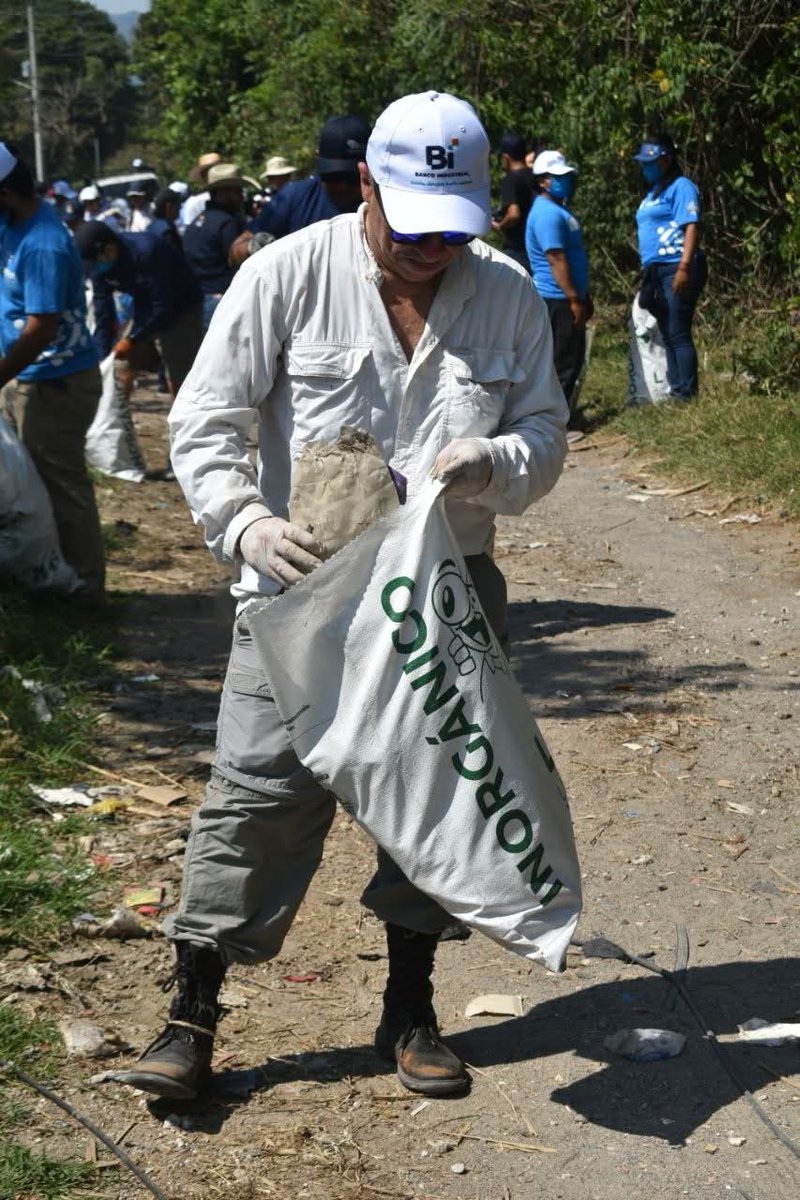 Fundacion Azteca GT tweet media