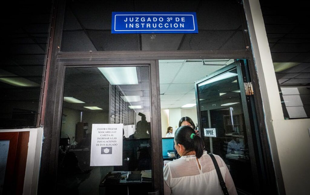 Tribunal mantiene público el proceso contra Gaitán por presunta administración fraudulenta buff.ly/QIW9EqD