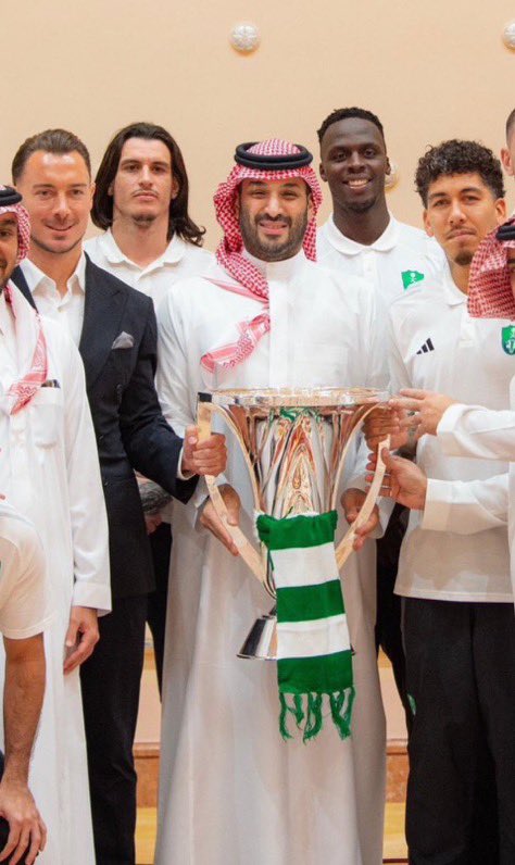 بطلة النخبتين💚 tweet media
