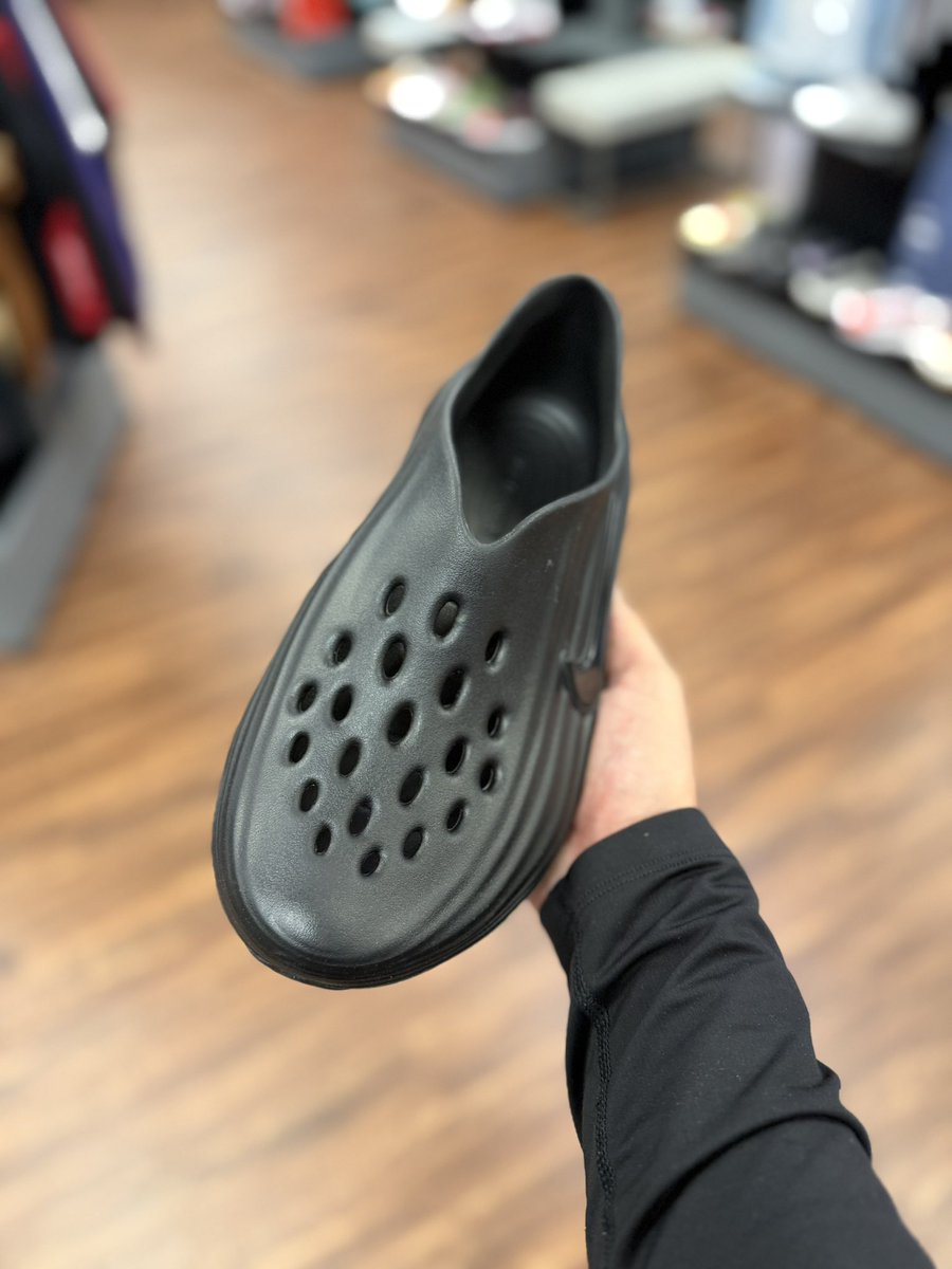 SportShoe Store tweet media