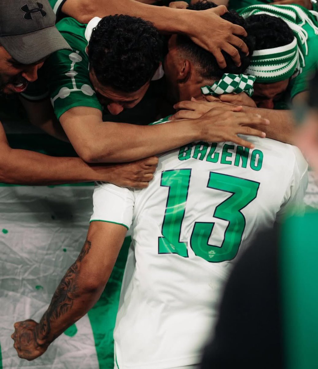 S3b__707's tweet photo. @w_galeno90
Get well soon, my brother. God willing, you'll come back stronger. We wish you a speedy recovery. We will always be with you because you were always searching for happiness for our sake. Don't be sad, we are always by your side, and through time we will go together.💚 https://t.co/kArpMELqia