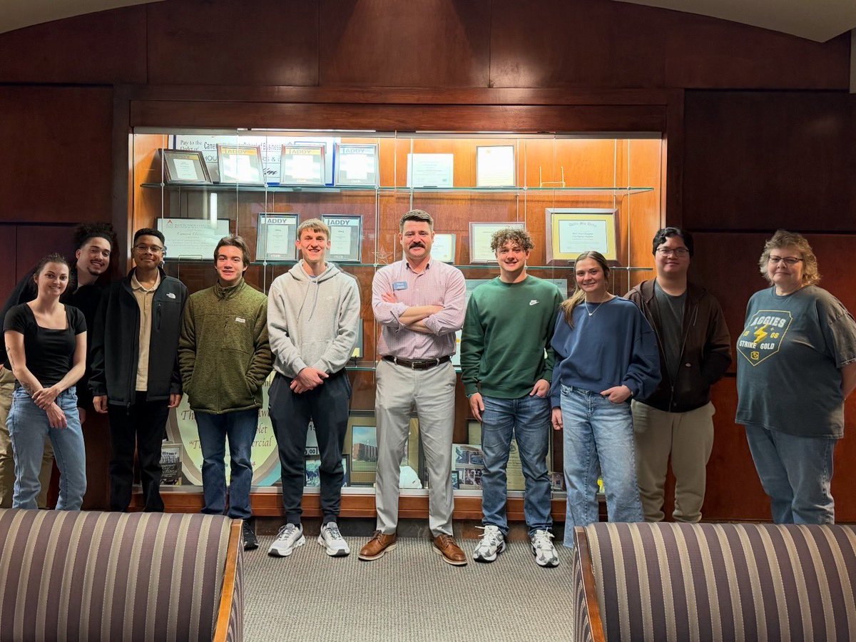 CUinBusiness's tweet photo. Strong Business Club meetings this semester at Cameron University with great guest speakers sharing real world experience. Next semester is going to be even better.
#Business #Leadership #Students #Networking #cuinbusiness https://t.co/Rfq0M6a54L