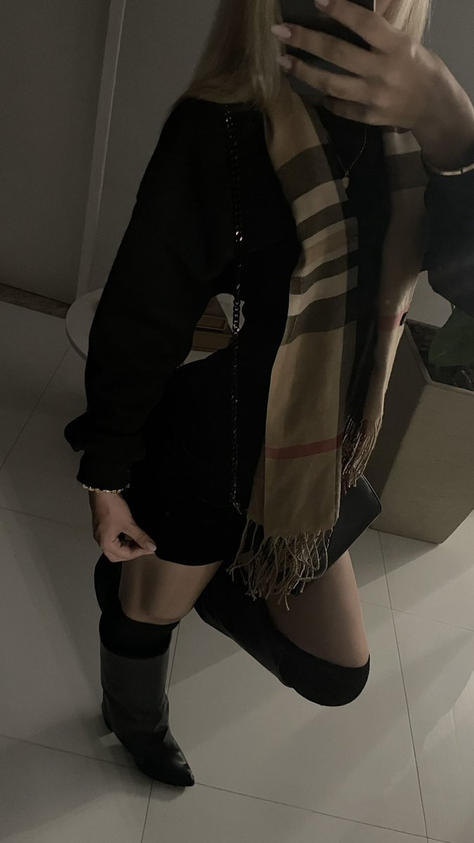 9493679s's tweet image. #look da noite !