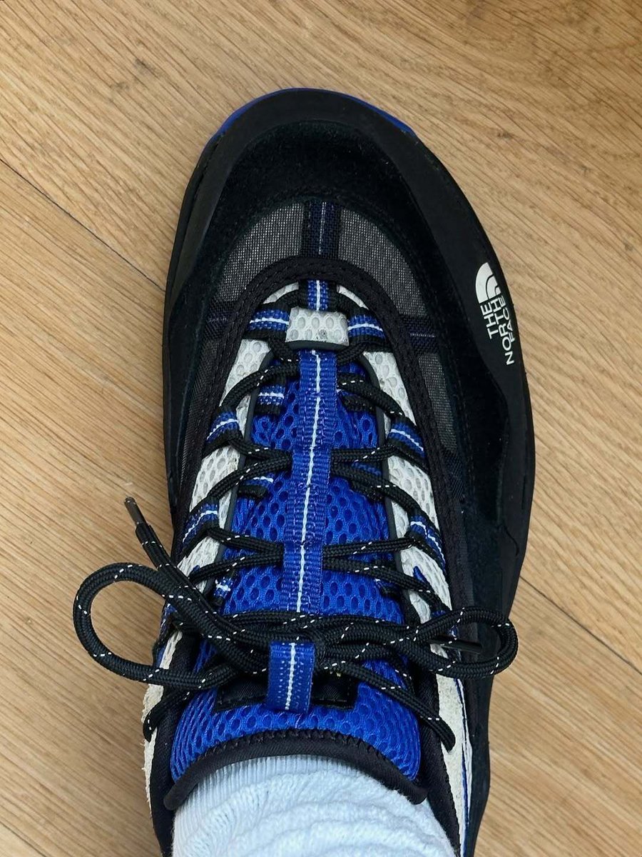 JustFreshKicks tweet media