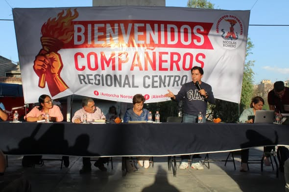 #FelizJueves
Solo un pueblo organizado, consciente y en lucha podrá conquistar una sociedad más justa, donde la riqueza sea para quienes la producen.
facebook.com/AntorchaNoroes…
#Antorcha #union #Nezahualcóyotl