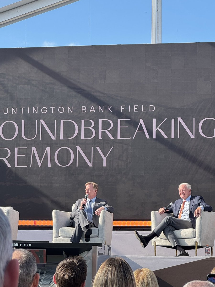 denisep's tweet photo. NFL commissioner @nflcommish (Roger Goodell) says he and Jimmy Haslam are talking about bringing the Draft back to Cleveland. We last had it in 2021 during the COVID pandemic. @browns @ClevelandMag https://t.co/hQUAo1iY0F