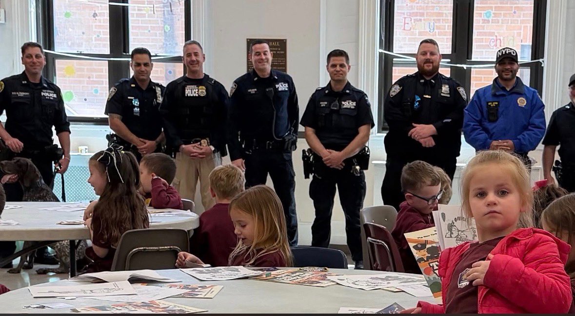 NYPD100Pct's tweet image. Thank you to St. Francis de Sales Catholic Academy for the invitation. We enjoyed a wonderful time with #Rockaway future leaders.