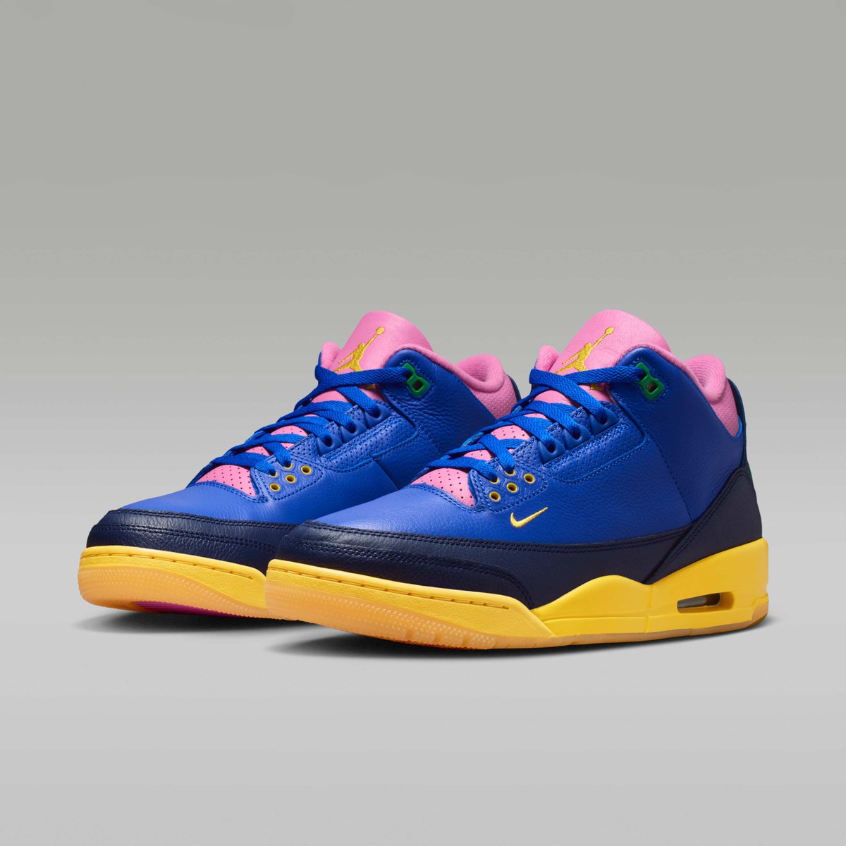 zSneakerHeadz tweet media