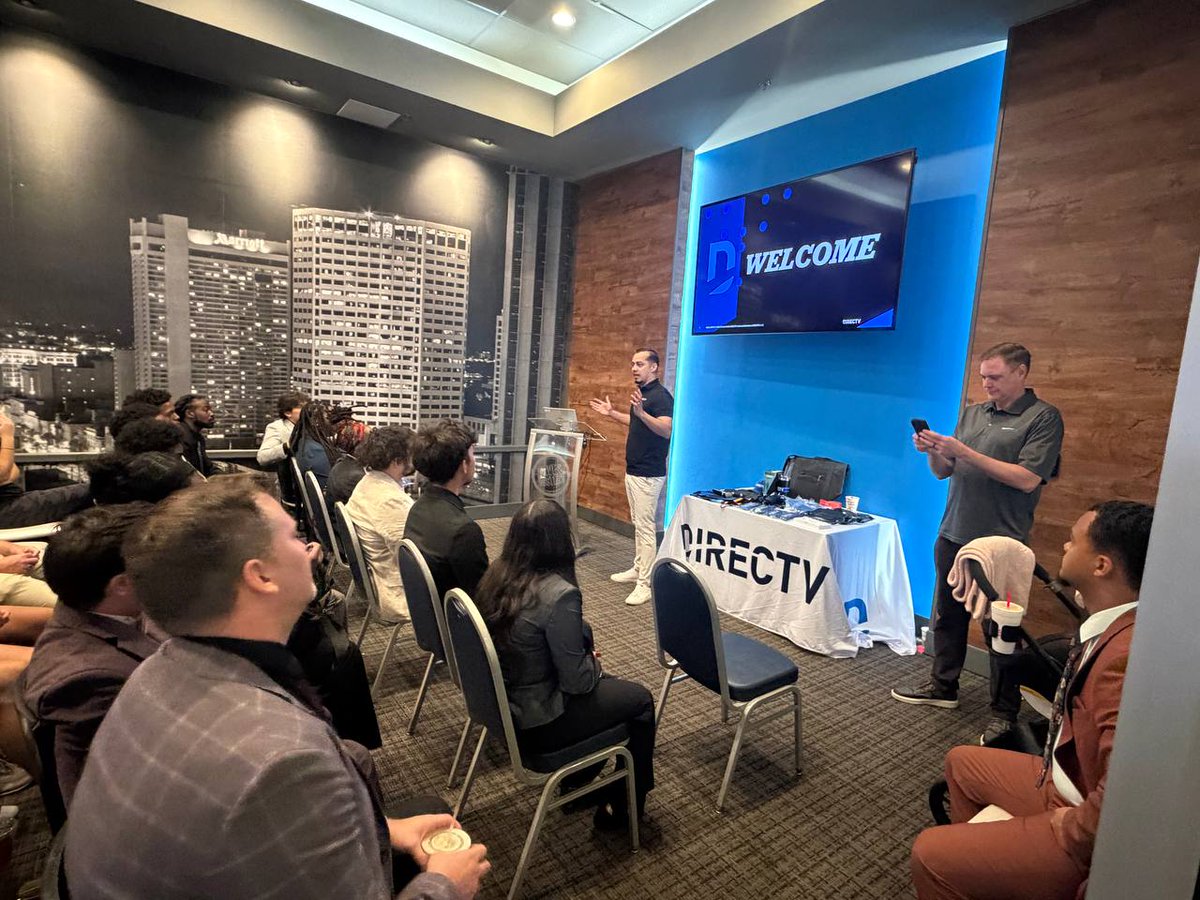OrleyAssociates's tweet image. DIRECTV came out to Dave &amp;amp; Busters to present to the team. The best partnerships are built when both sides show up ready to collaborate. Appreciated the time and looking forward to what's next. 🤝

#Partnership #Collaboration #LearningAndGrowing #BuildingTogether