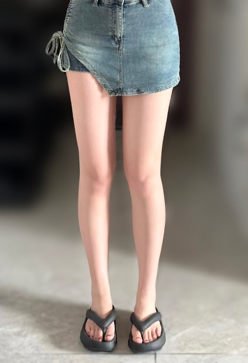 nontan_beauty's tweet photo. むくみやばい人これ使って！
吸引しながらゴリゴリ流してくれるマッサージ機で、パンパンだった脚がスッて軽くなるのガチでびびる。正直1回じゃ変わらんと思ってたのに、3日くらい続けたら見た目ちょい変わってきてテンションあがりすぎた。これ家でできるのズルい https://t.co/AwnREYxrMZ