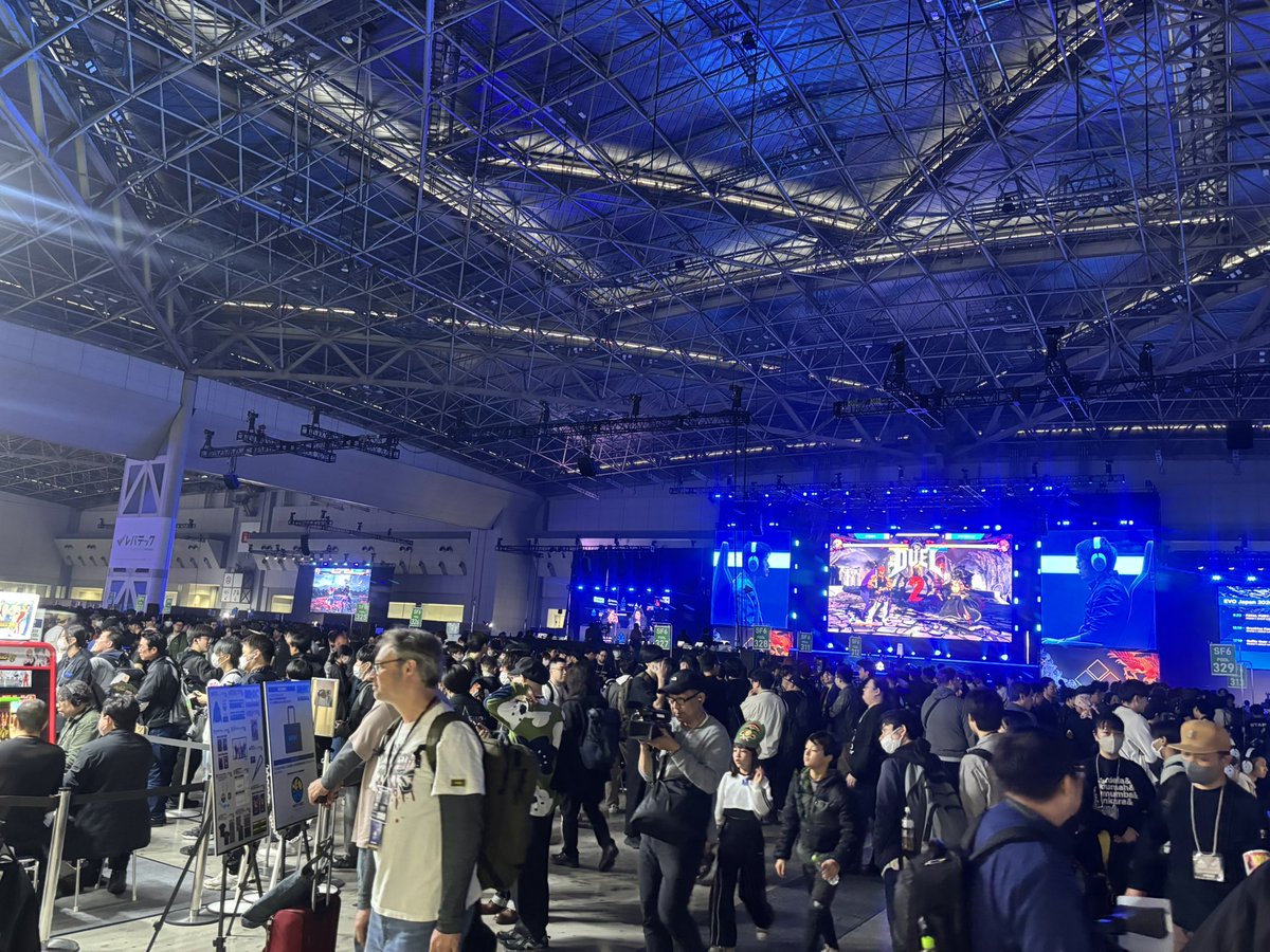ユージェ tweet media