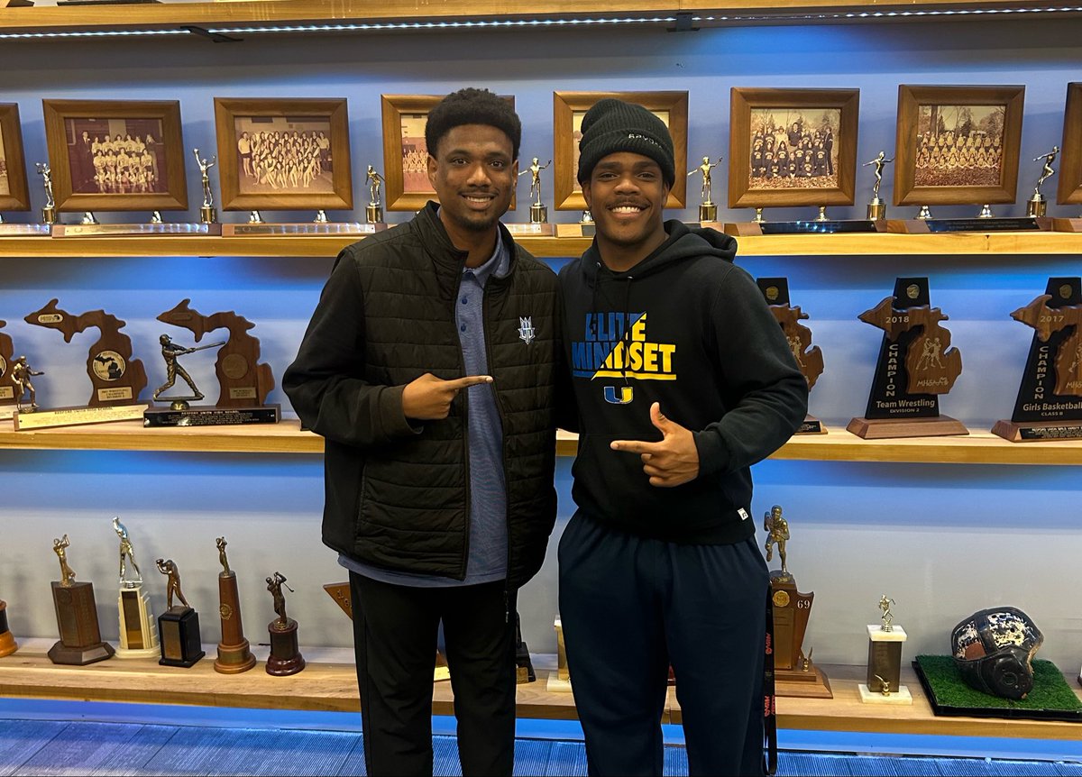 Tatum Moore ( ATH ) tweet media