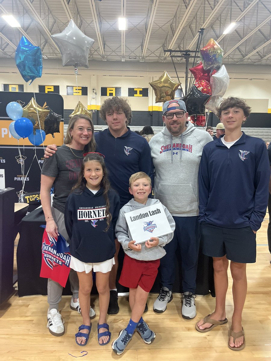 LandonLash45's tweet image. ✍🏻 SIGNED

@SUhornetsFB @SUHornets @ths_pirates @TopsailAthletes #NoQuarter🏴‍☠️ #Defend #GoSUHornets