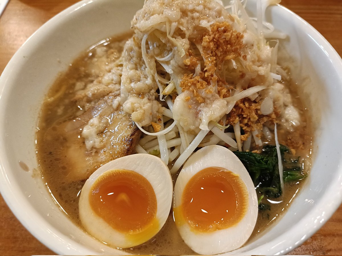 5/1㈮本日もオープンしております😊
昼夜共に通常営業です
昼11:30〜14:30/
夜17:30〜21:30L.O🍜

今日から5月スタート‼️
あいにくのお天気ですが、温かいラーメンを食べて元気におすごしくださいね✨

本日もご来店心よりお待ちしております🙇