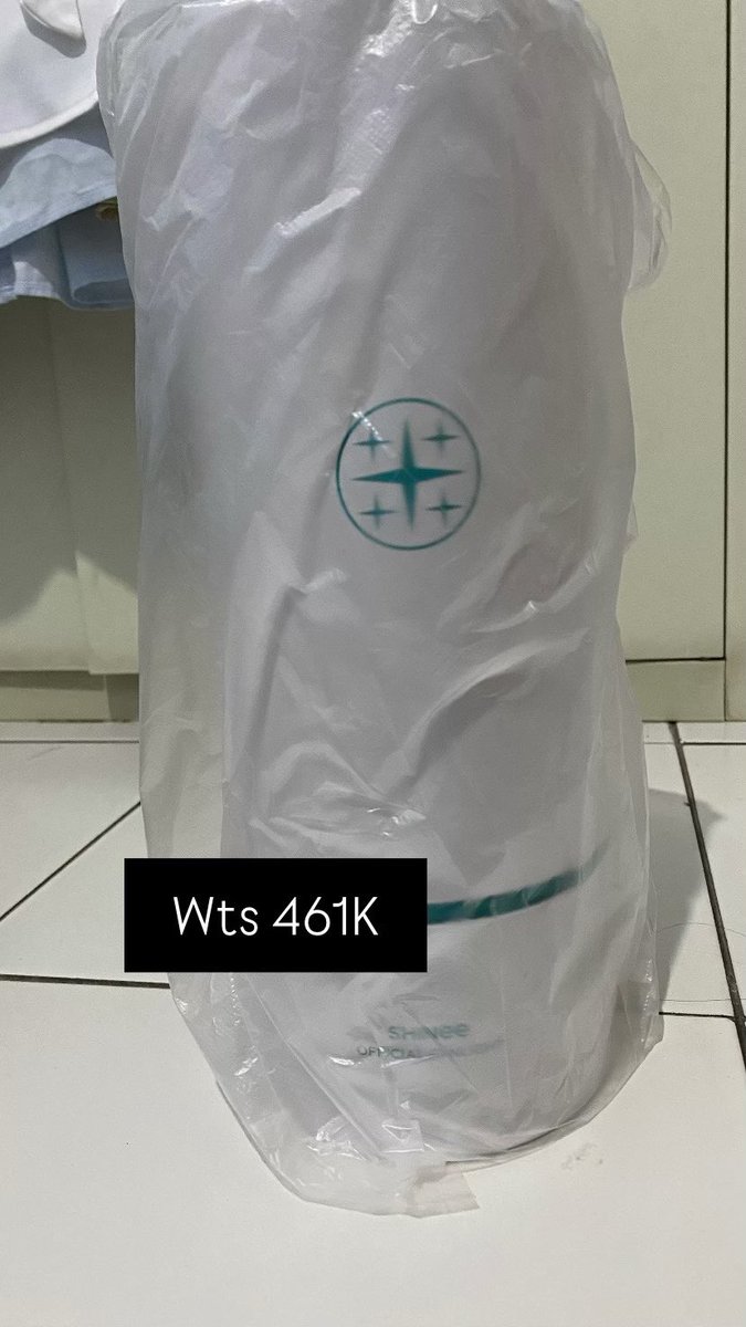 hellooimsy's tweet photo. New Sealed, Official 100%, bisa kirim via shopee. (Include pc official minho)
#wtslightstick #shinee #minho #onew #key #taemin https://t.co/DXbz2knoQ3